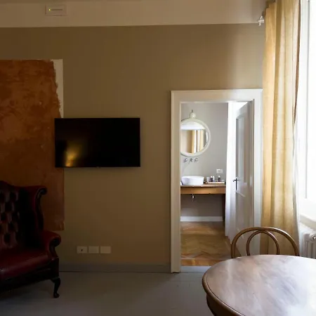 Casa Zavi 4*